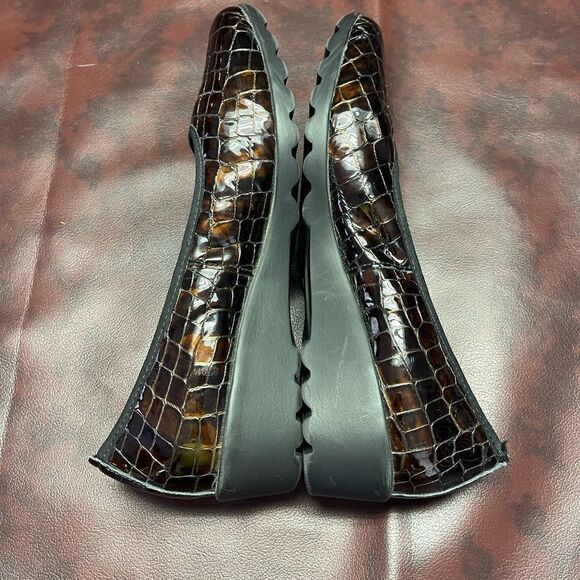 Josef Seibel Weite brown crocodile embossed leather slip on shoes, size 11 - Picture 11 of 14